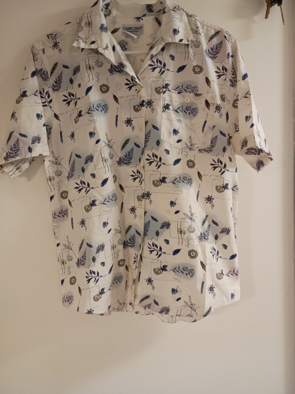 Cabin Creek Men's Short-Sleeve Floral Print Shirt - Cream with Blue Accents